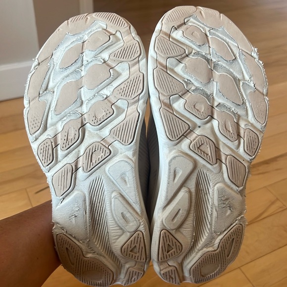 Hoka Clifton 9, shifting sand/eggnog (cream-beige color), size 7.5 - Picture 11 of 11